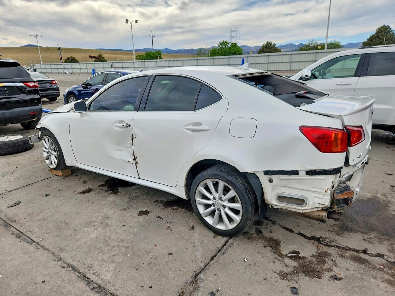 2010 Lexus Is 250 - Image 2