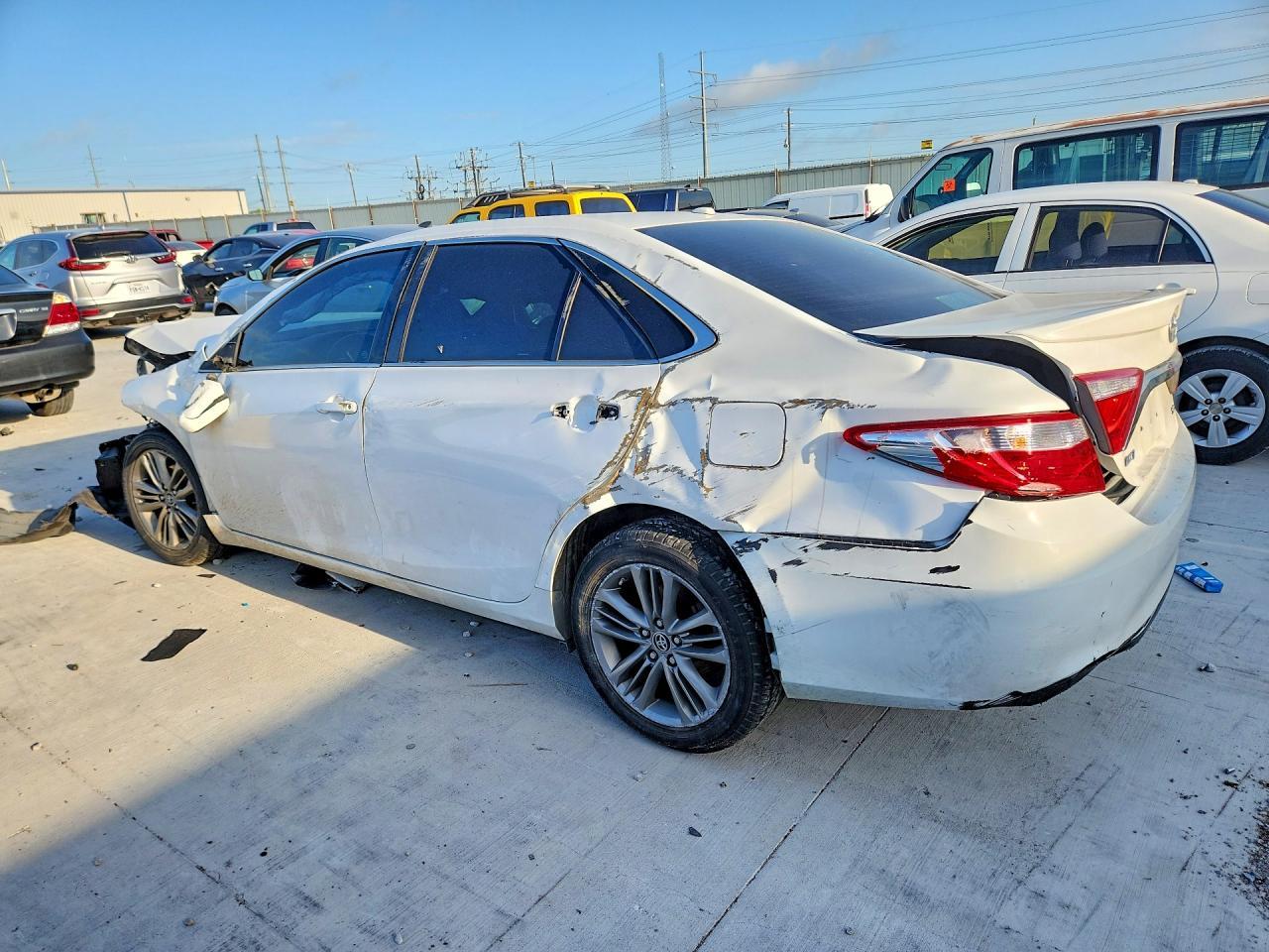 2015 Toyota Camry Se - Фото 2