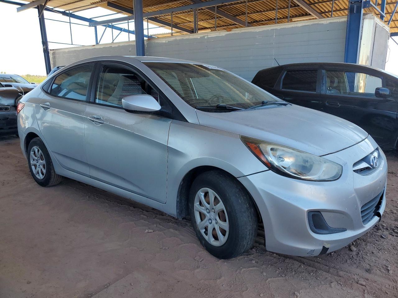 2014 Hyundai Accent Gls - Image 4