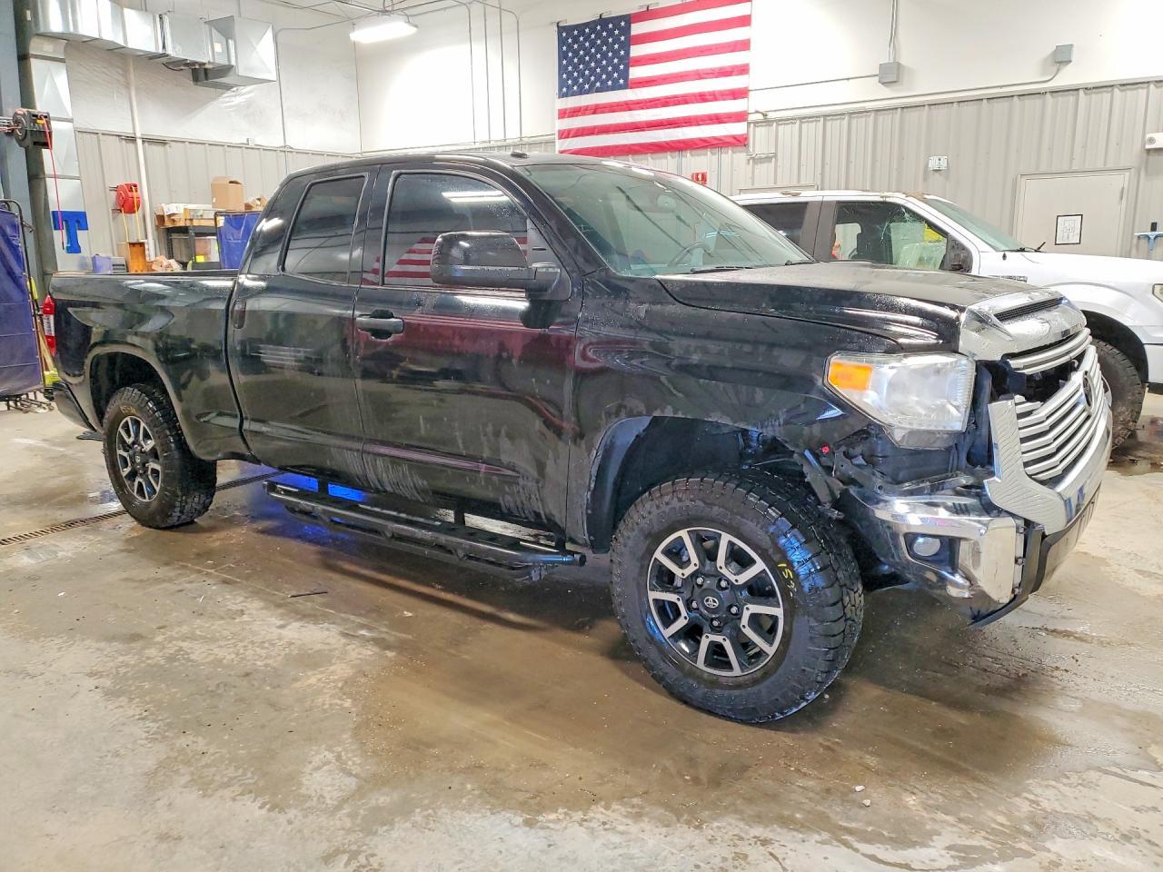 2016 Toyota Tundra Double Cab Limited - Фото 4