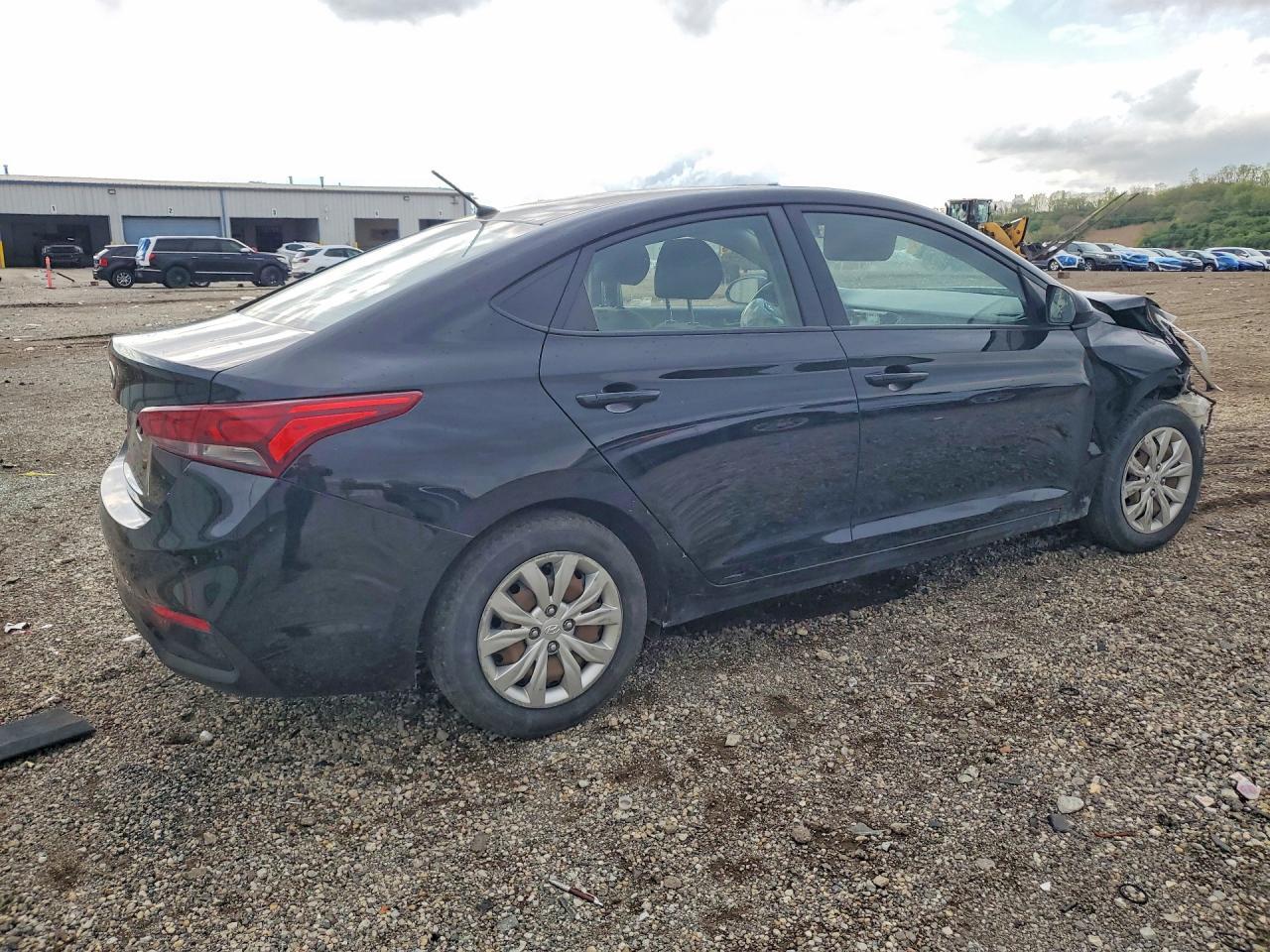 2018 Hyundai Accent Se - Фото 3