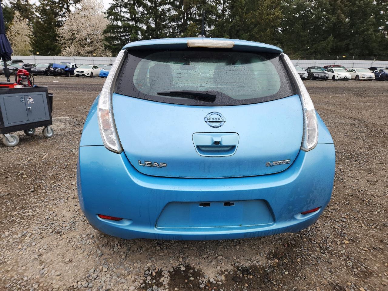 2015 Nissan Leaf S - Фото 6