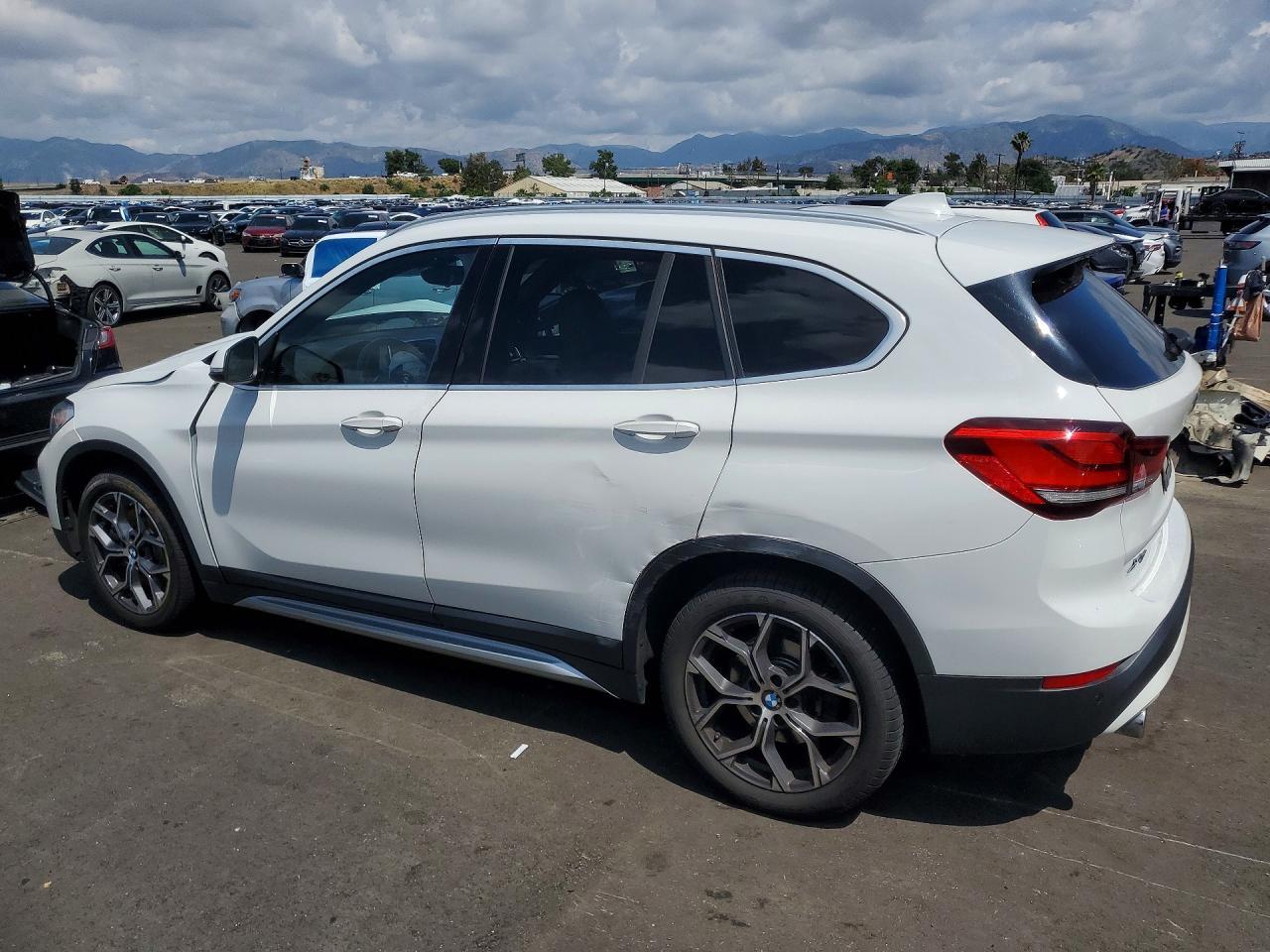 2021 BMW X1 Sdrive28I - Фото 2
