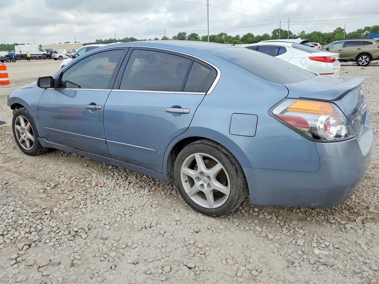 2012 Nissan Altima 2.5 - Image 2