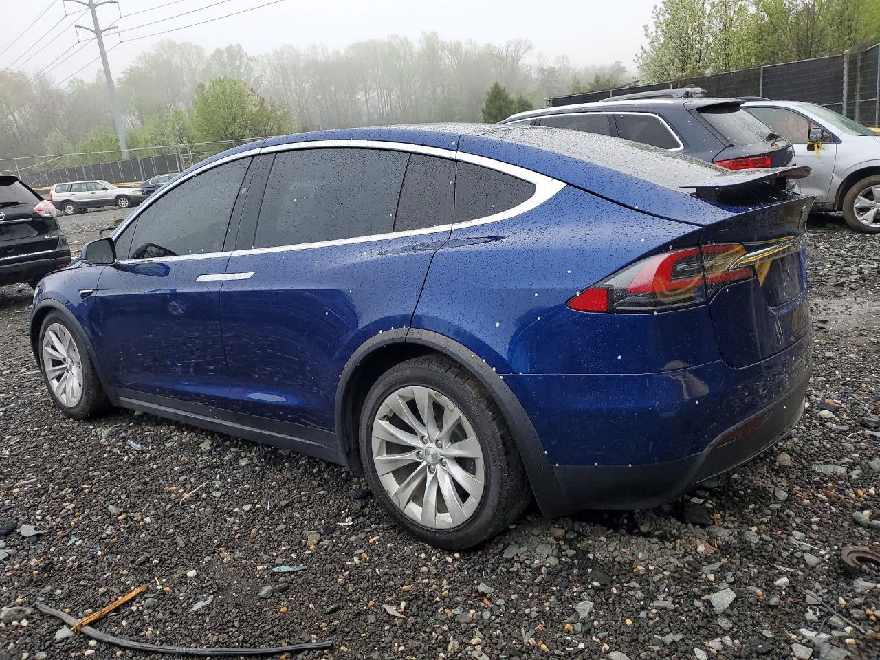 2019 Tesla Model X - Фото 2