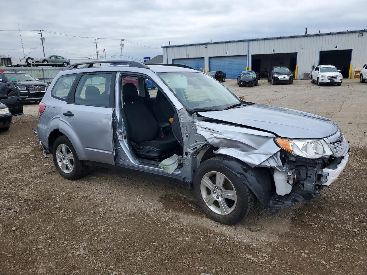 2013 Subaru Forester 2.5X - Фото 4