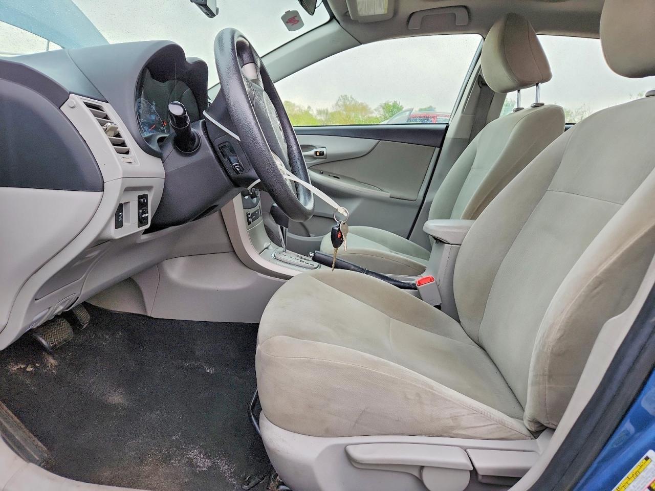 2013 Toyota Corolla Le - Image 7