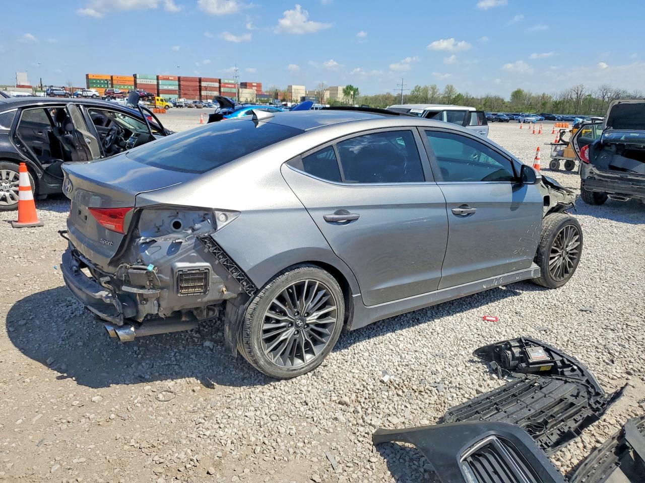 2018 Hyundai Elantra Sport - Image 3