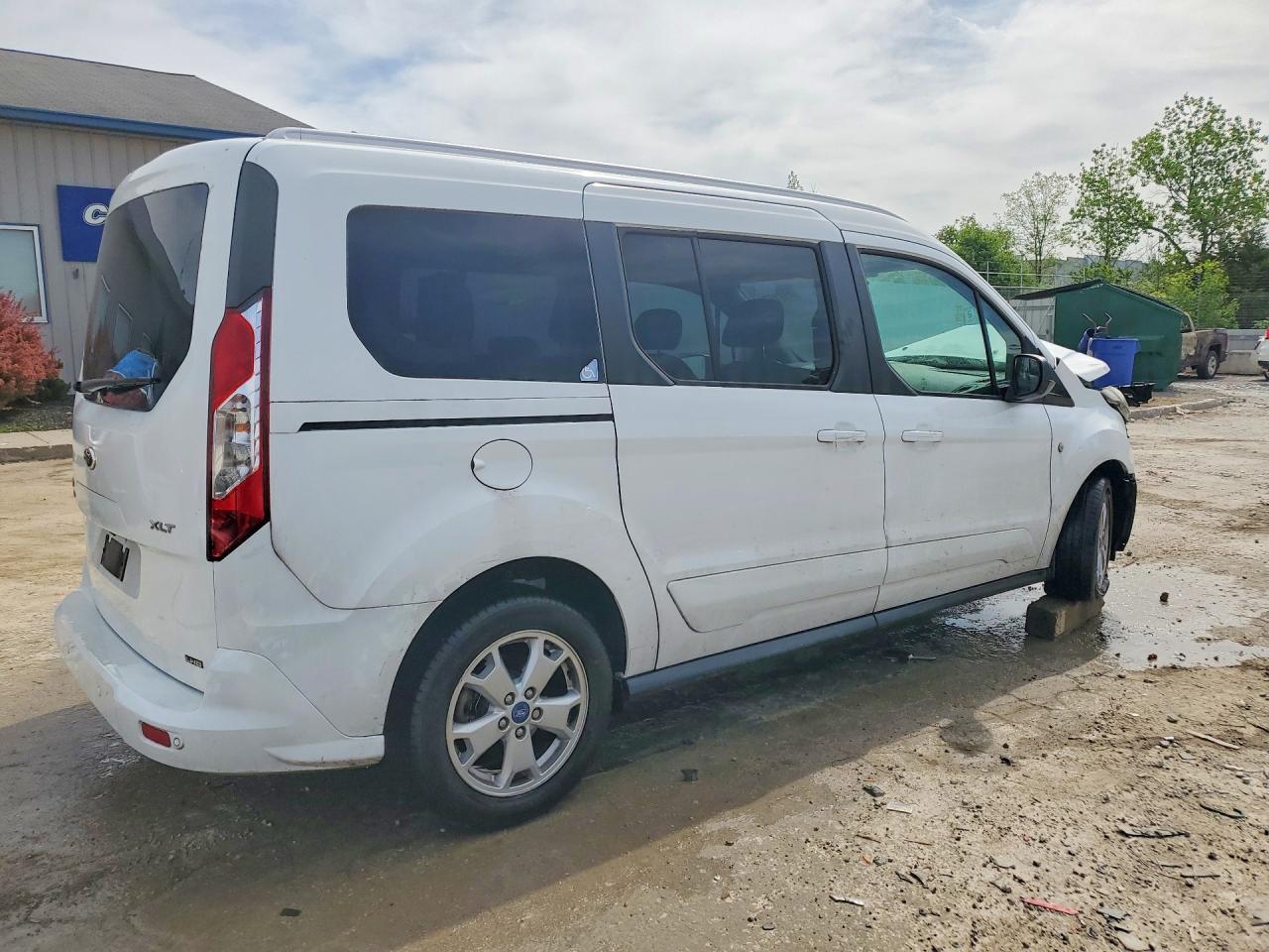 2015 Ford Transit Connect Xlt - Фото 3