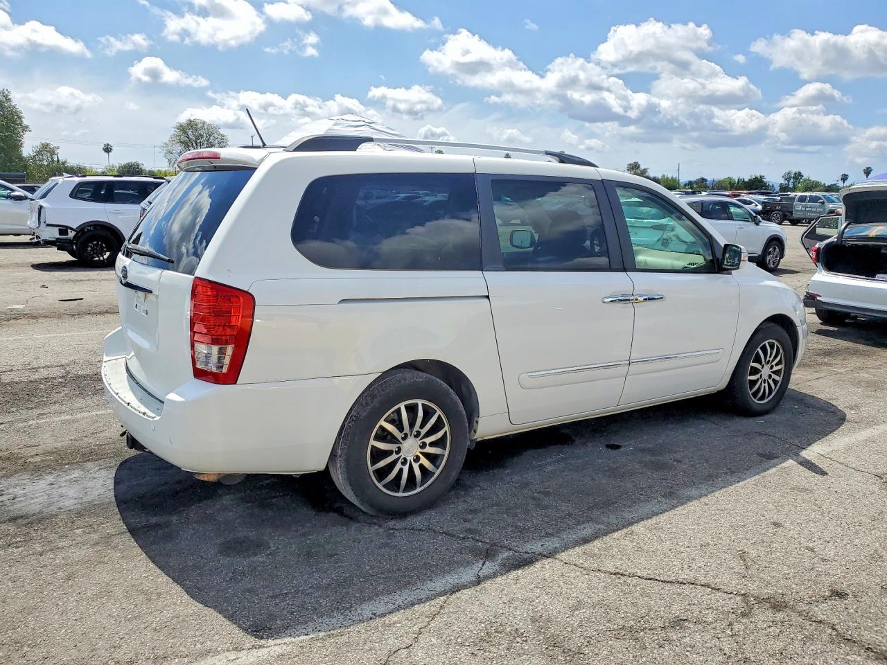 2012 Kia Sedona Ex - Фото 3