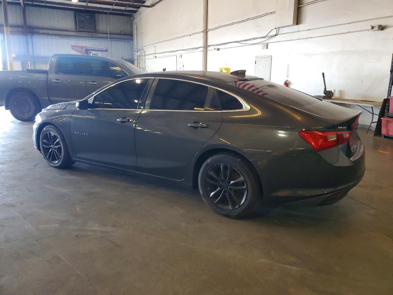 2017 Chevrolet Malibu Lt - Фото 2