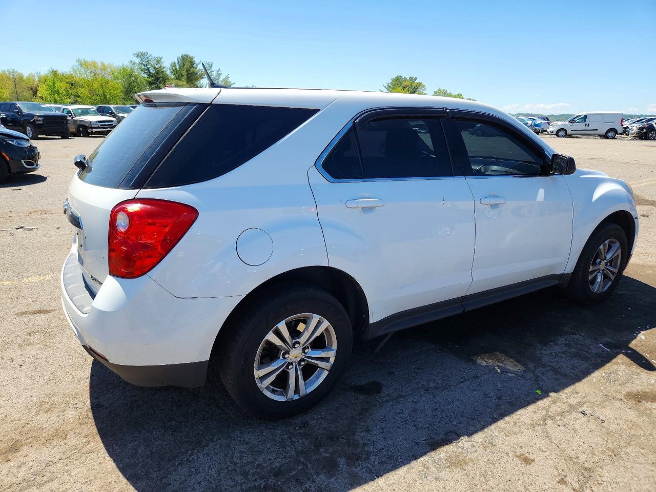 2012 Chevrolet Equinox Ls - Image 3