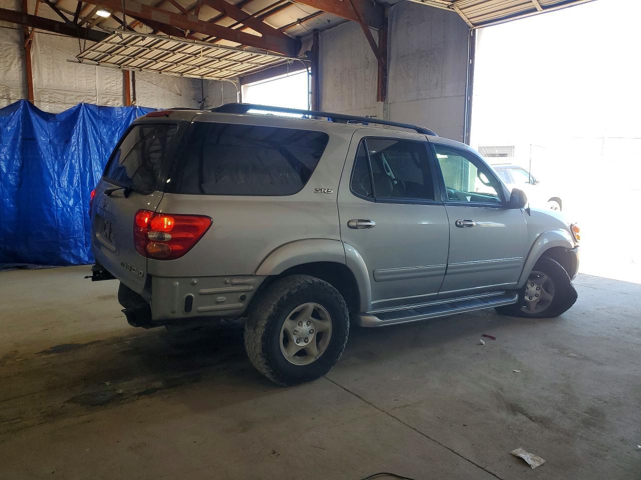 2002 Toyota Sequoia Sr5 - Фото 3