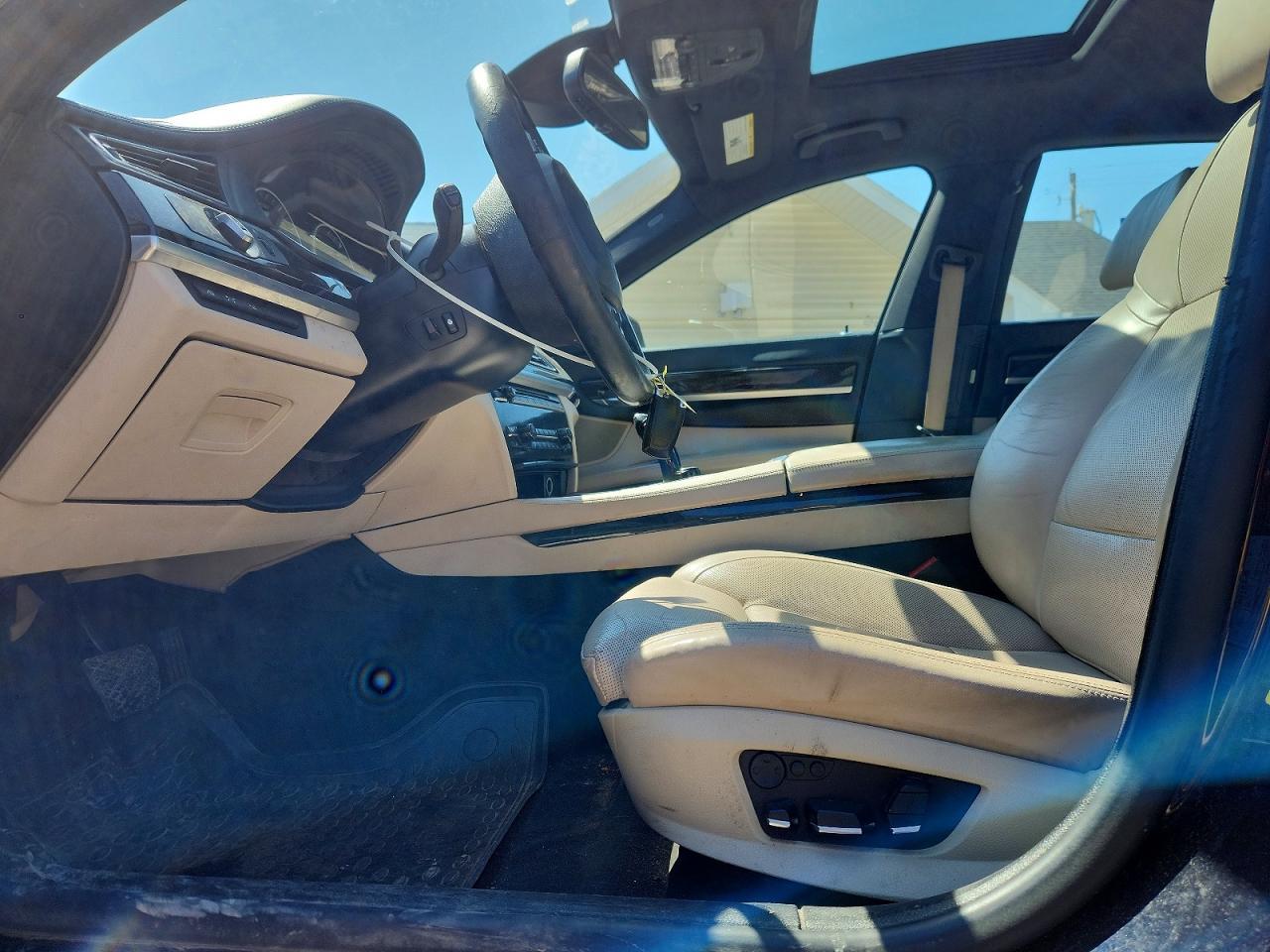 2012 BMW 750 Li - Фото 7