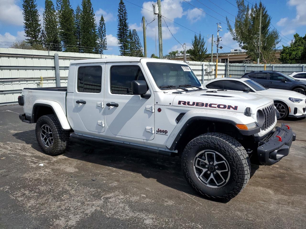 2024 Jeep Gladiator Rubicon - Image 4