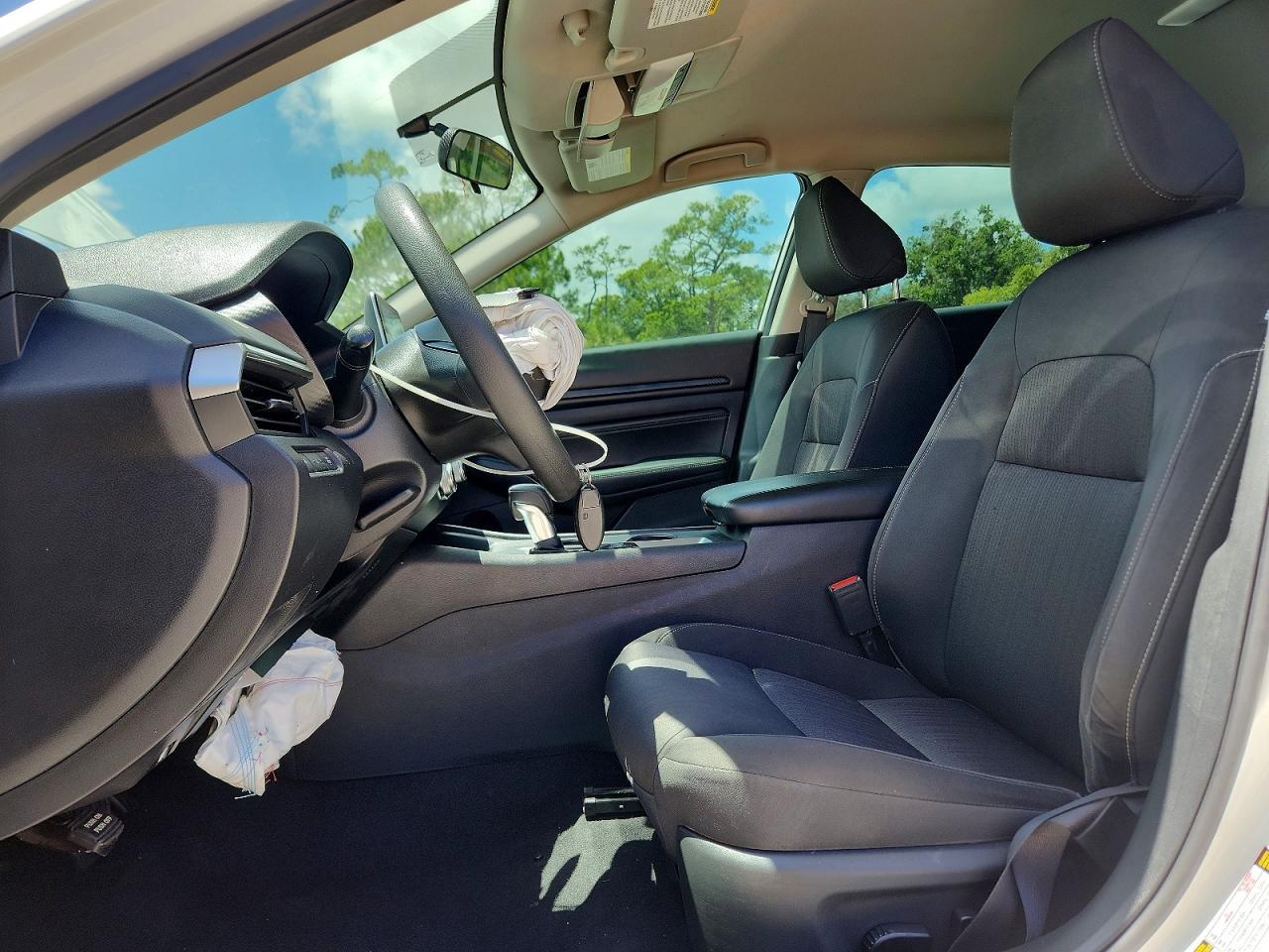 2020 Nissan Altima S - Фото 7