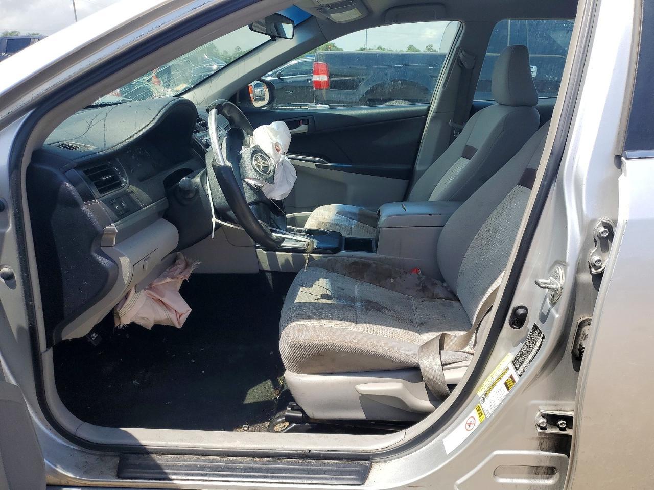 2012 Toyota Camry L - Image 7
