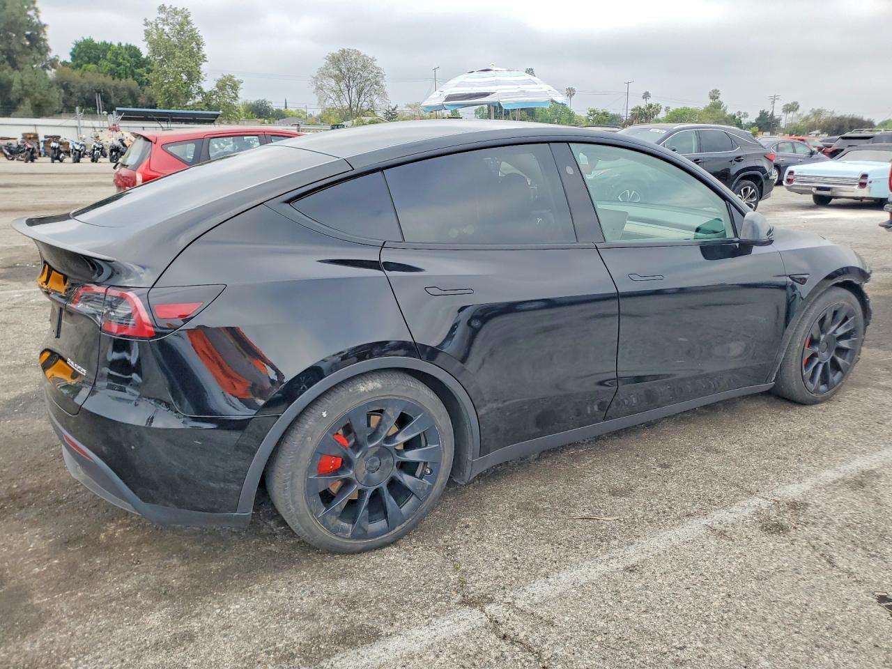 2023 Tesla Model Y - Image 3