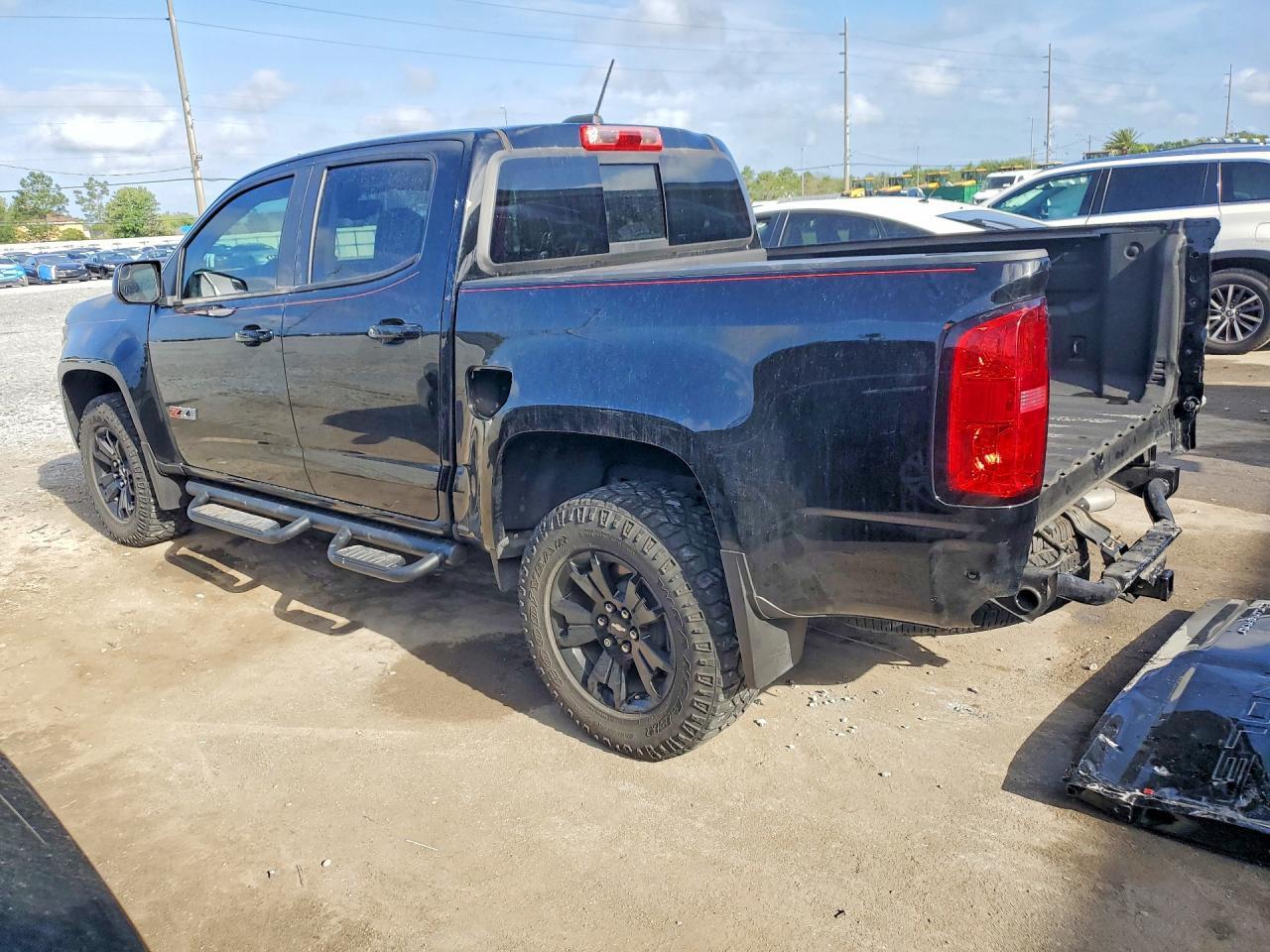 2022 Chevrolet Colorado Z71 - Фото 2