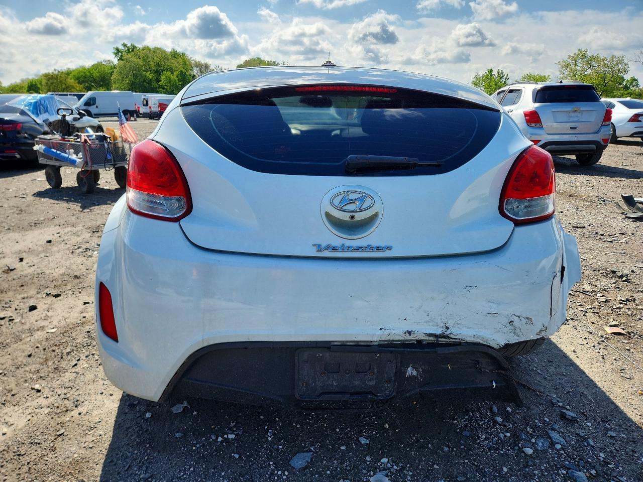 2014 Hyundai Veloster Base - Image 6