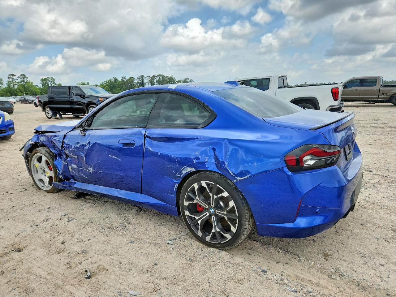 2025 BMW 230I - Фото 2