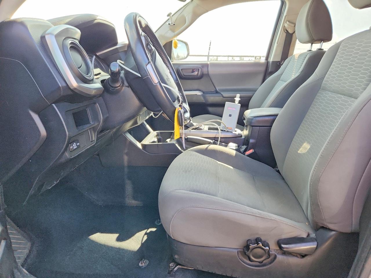 2016 Toyota Tacoma Sr5 V6 - Image 7