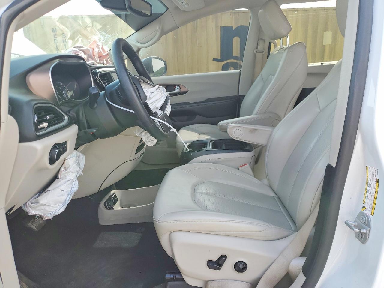 2021 Chrysler Voyager Lxi - Image 7