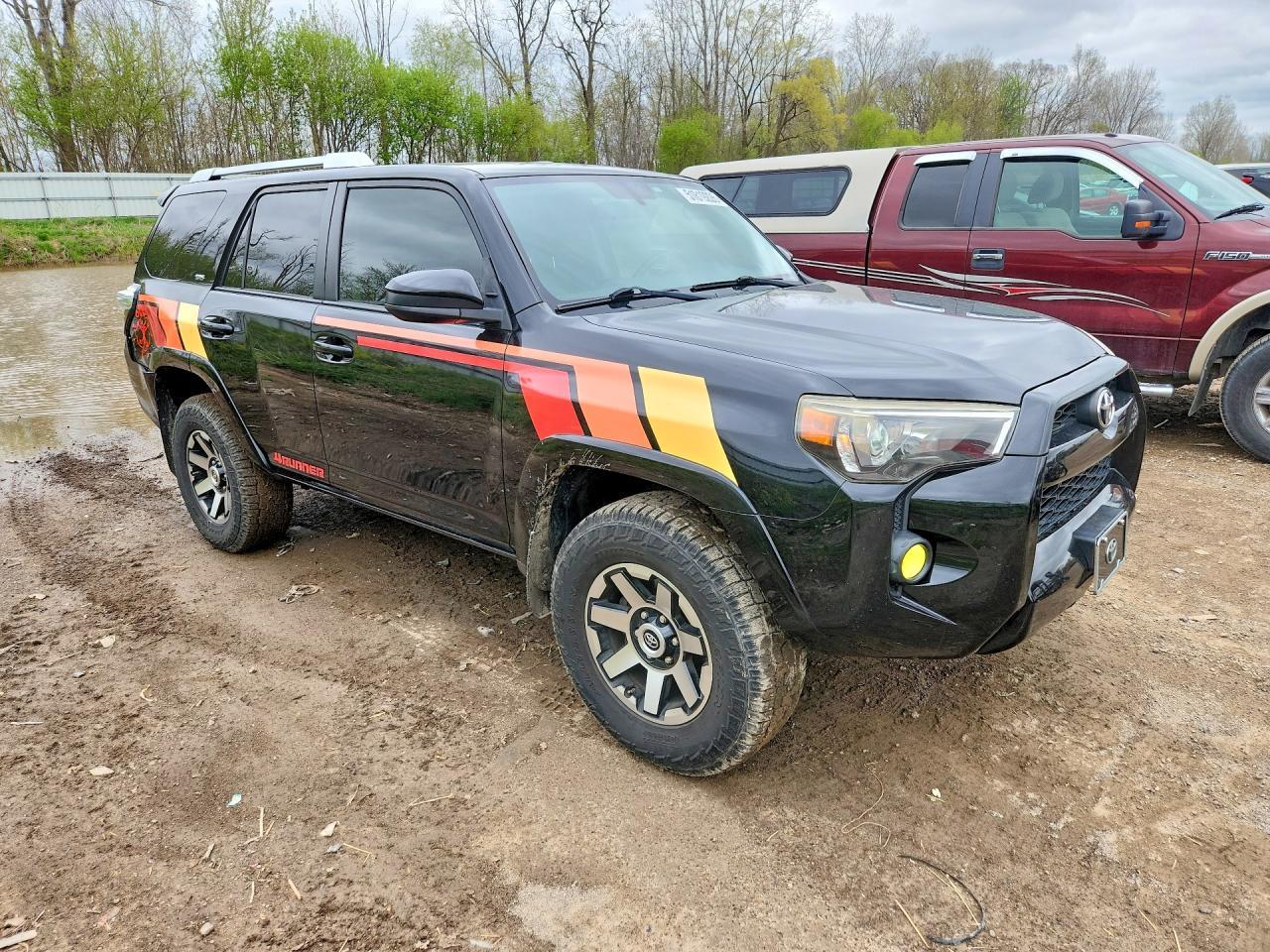 2014 Toyota 4Runner Sr5 - Image 4