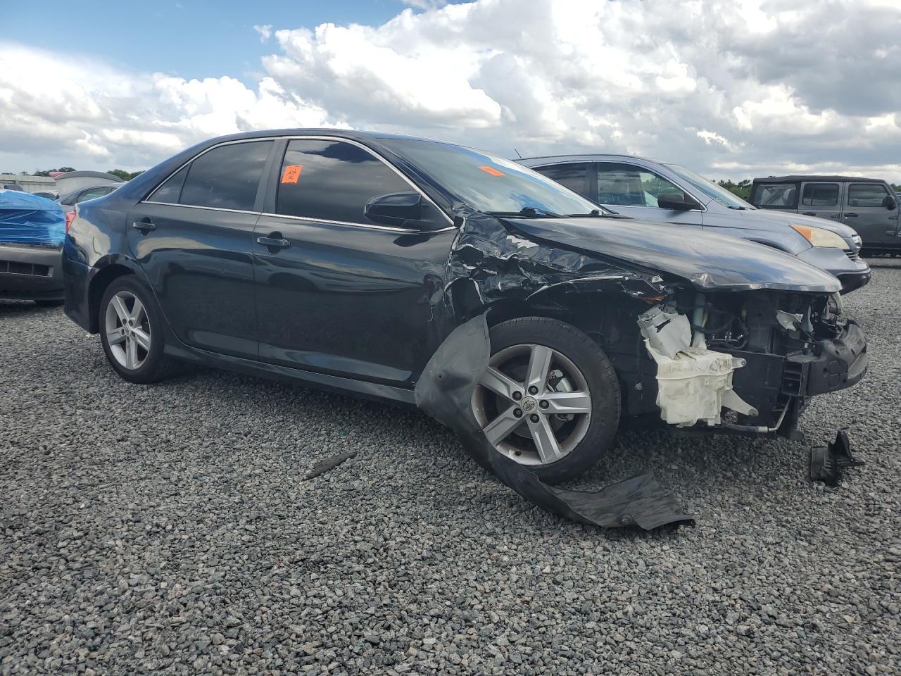 2014 Toyota Camry Se - Фото 4