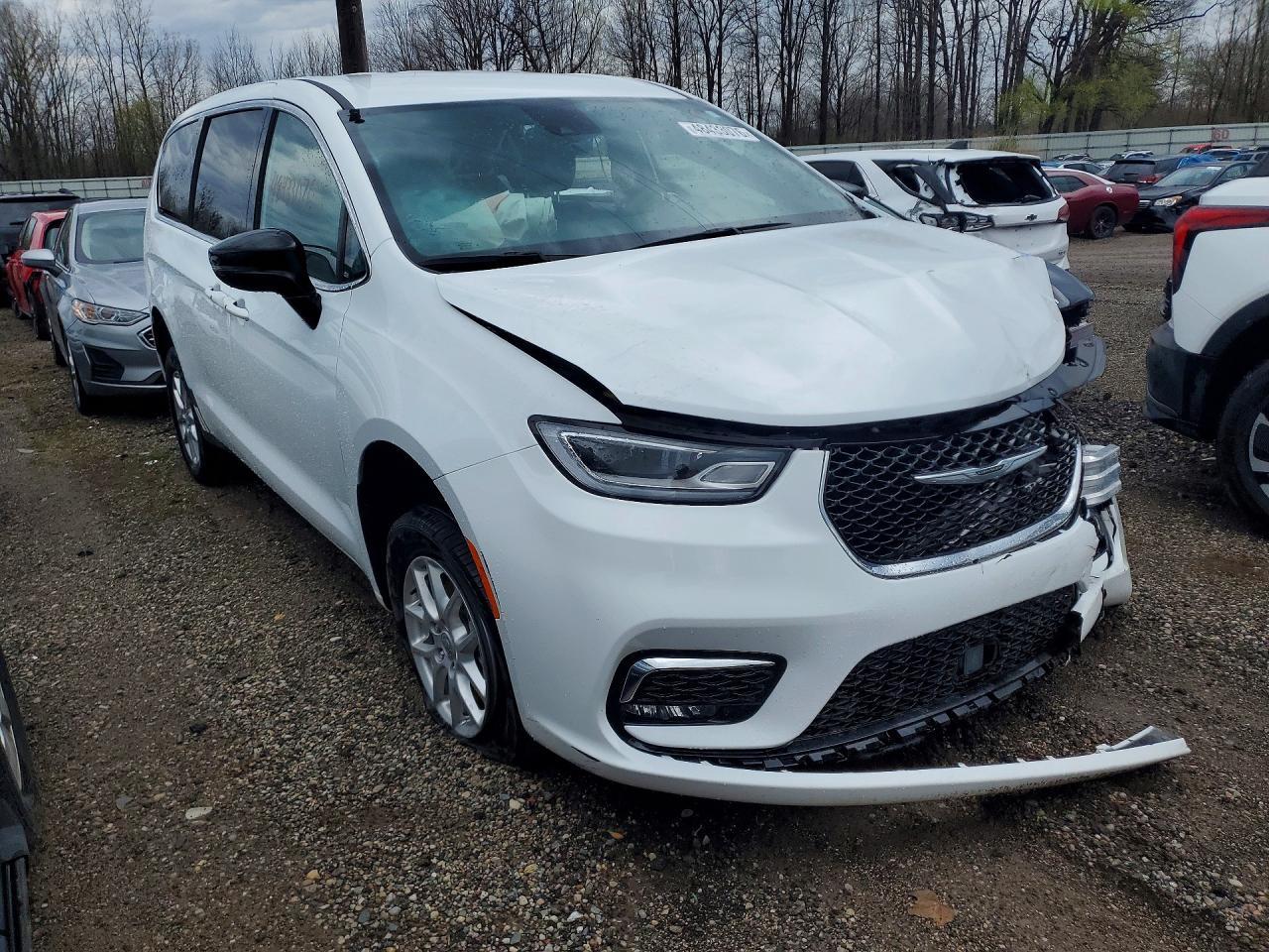 2024 Chrysler Pacifica Touring - Фото 4