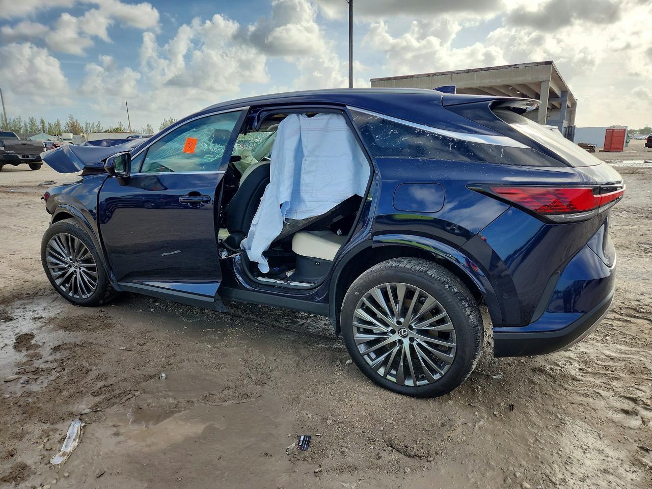 2024 Lexus Rx 350 Luxury - Image 2
