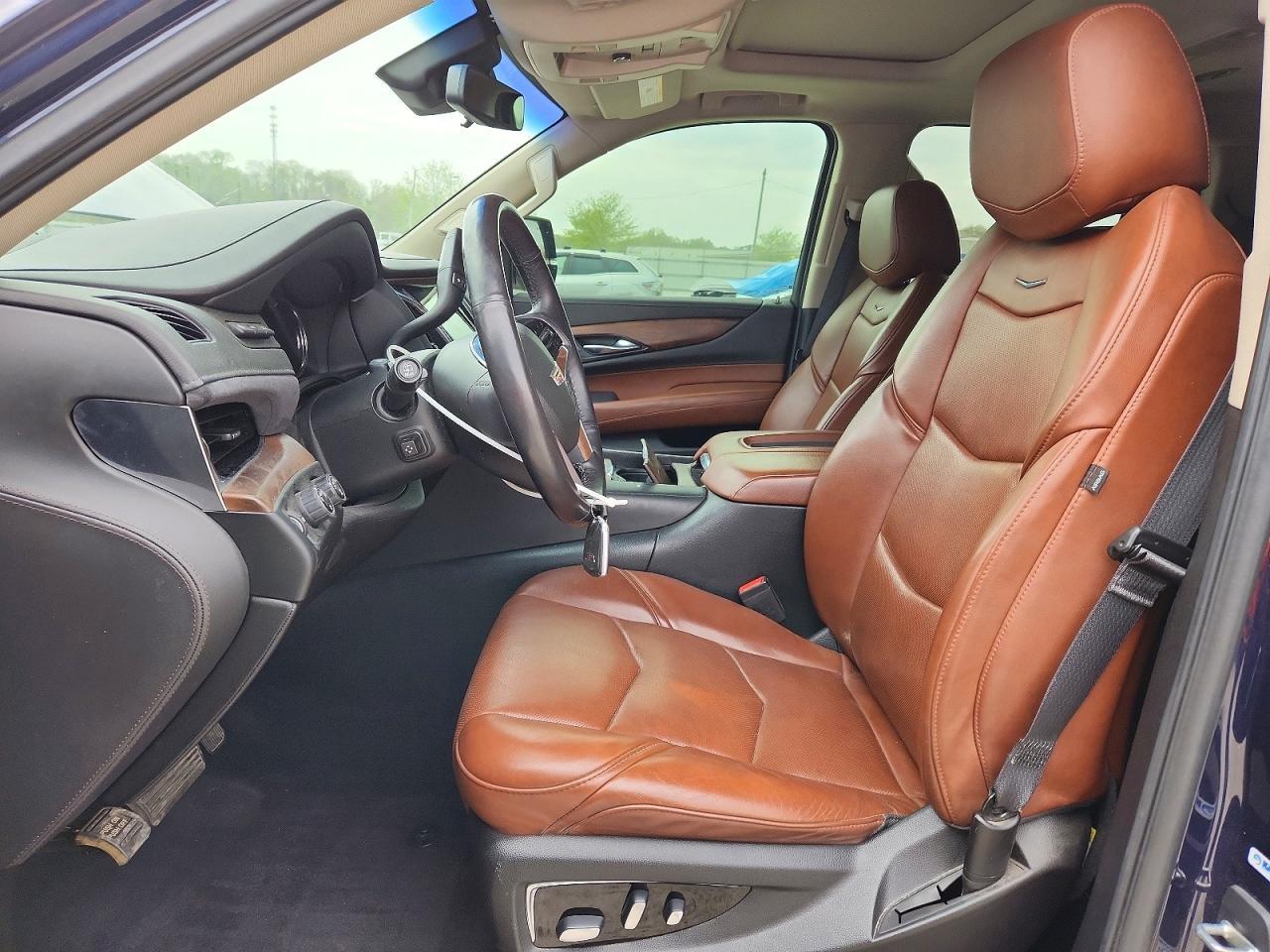 2019 Cadillac Escalade Luxury - Image 7