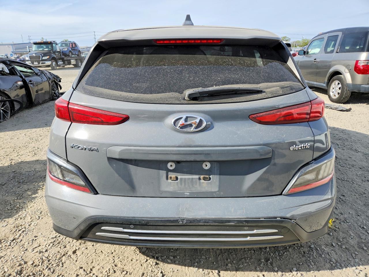 2022 Hyundai Kona Limited - Image 6