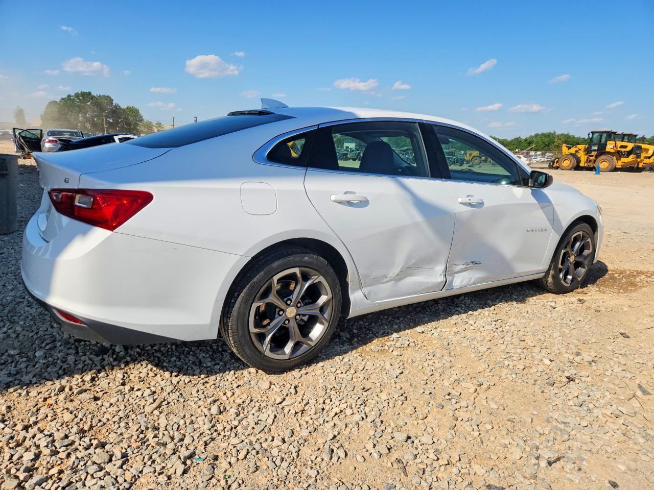 2023 Chevrolet Malibu Lt - Image 3