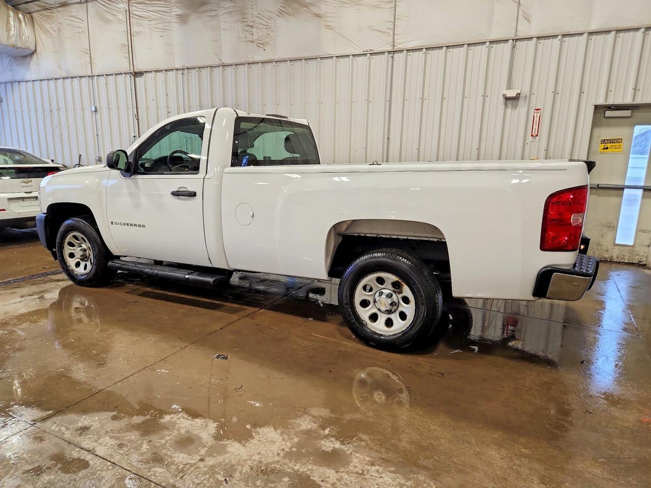 2009 Chevrolet Silverado C1500 - Image 2