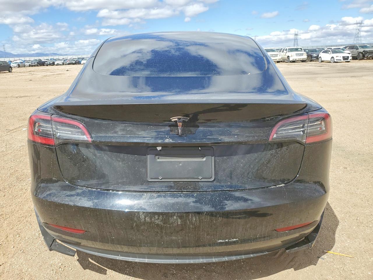 2023 Tesla Model 3 - Фото 6