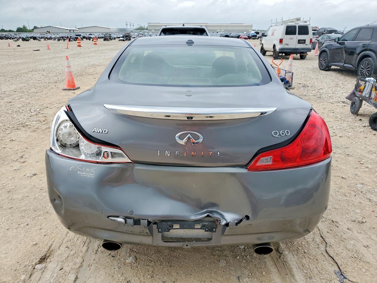 2014 Infiniti Q60 Coupe Base - Фото 6