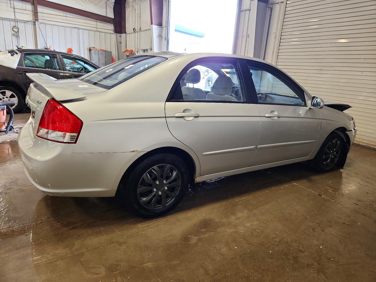 2009 Kia Spectra Lx - Image 3