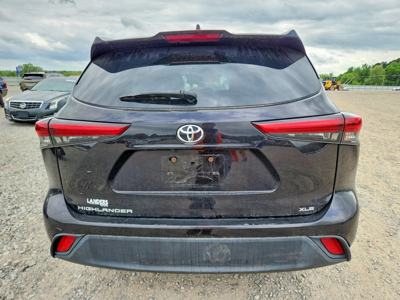2021 Toyota Highlander Xle - Image 6