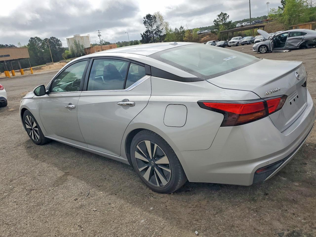 2022 Nissan Altima 2.5 Sv - Image 2