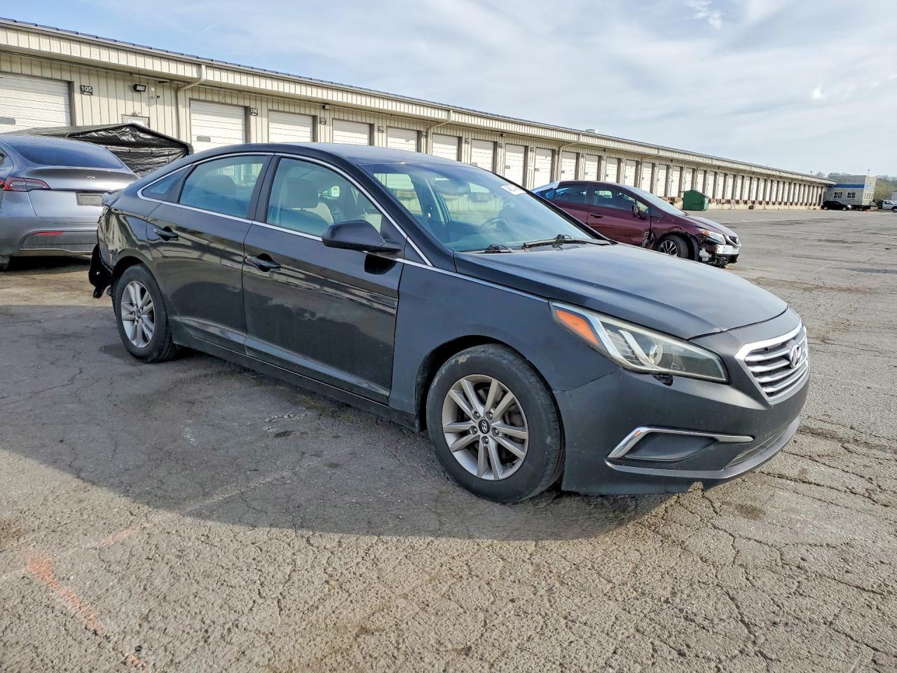 2017 Hyundai Sonata Se - Image 4