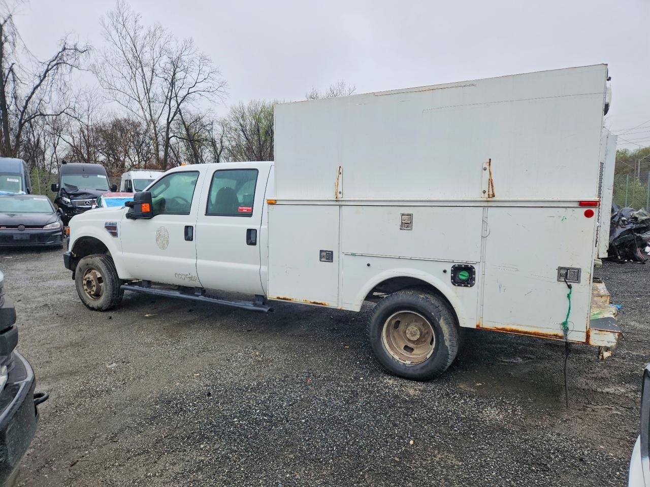 2008 Ford F350 Super Duty Utility / Service Truck - Фото 2