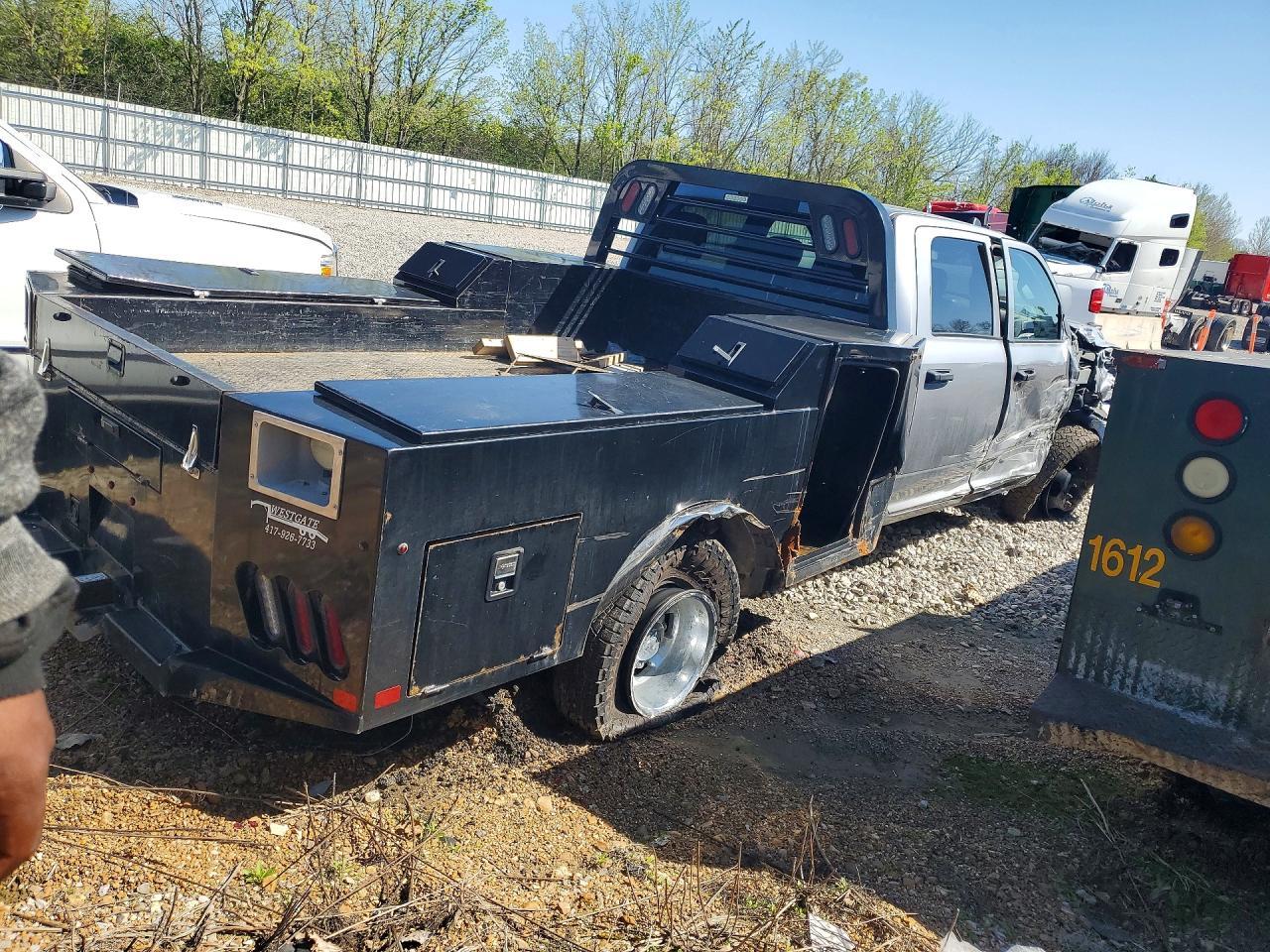 2023 Ram 3500 - Фото 3