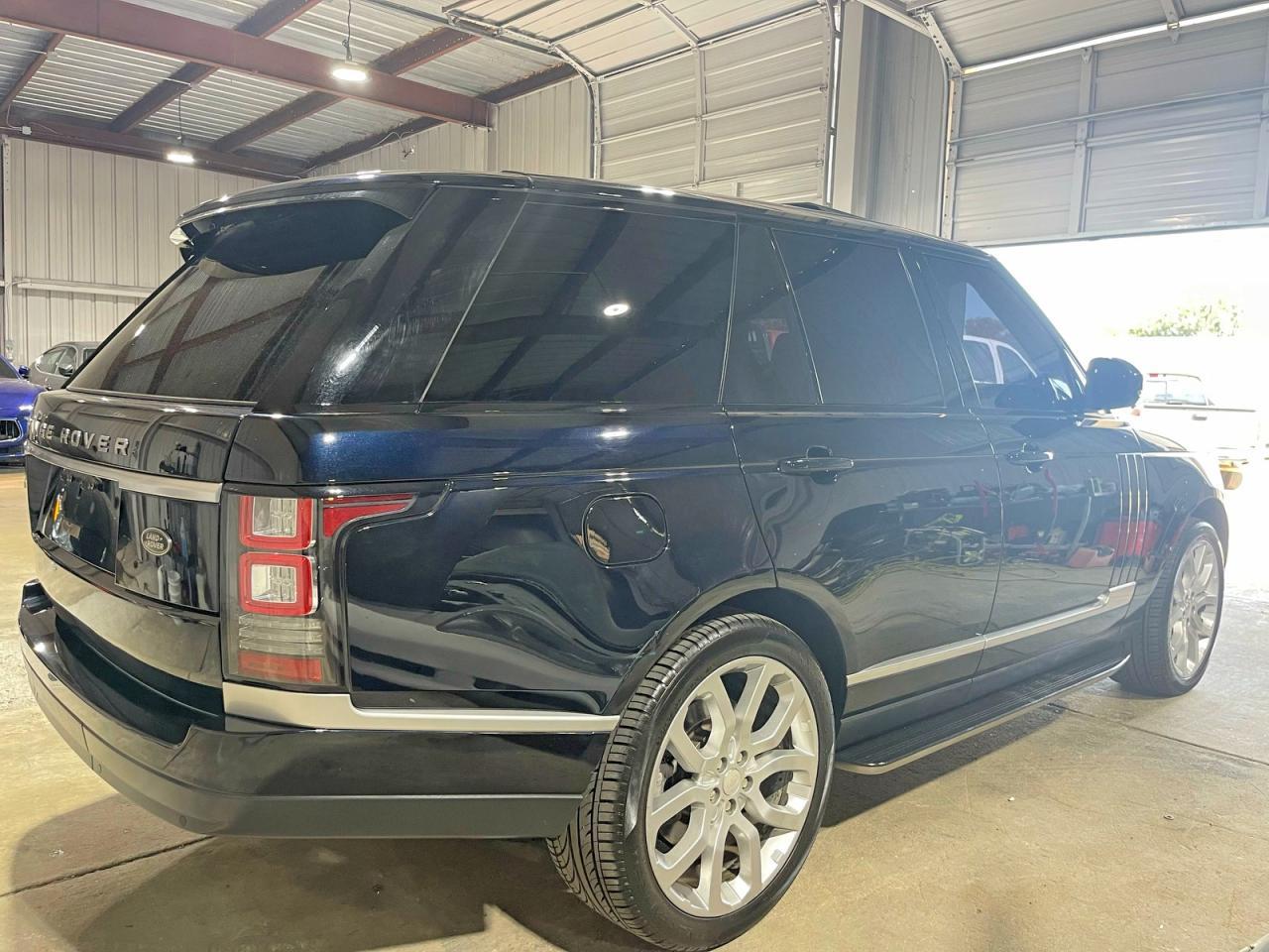 2014 Land Rover Range Rover Supercharged - Image 4