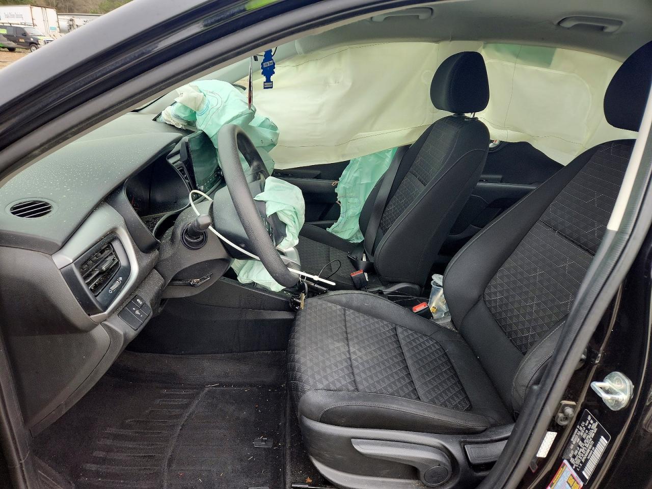 2021 Kia Rio - Фото 7