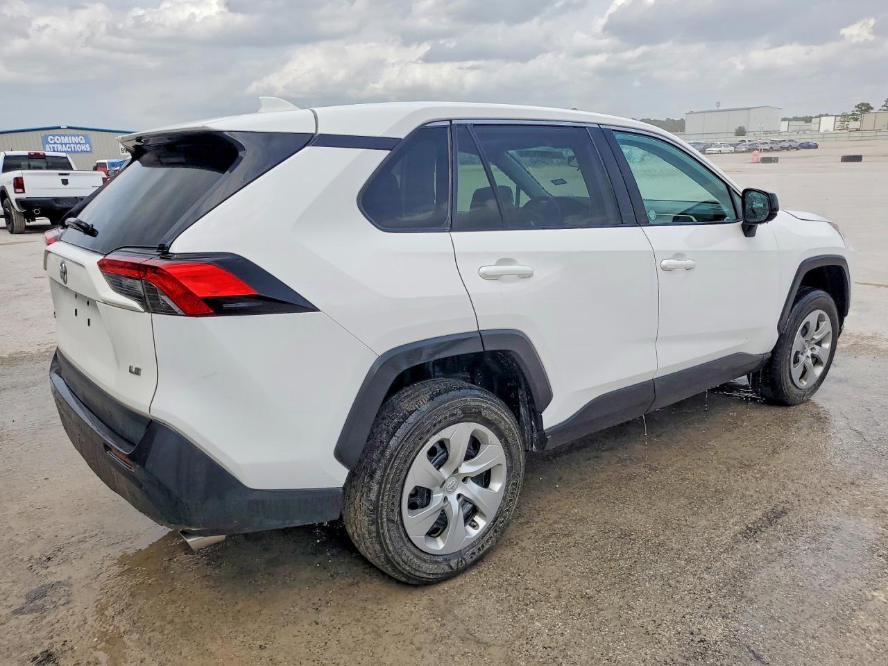 2023 Toyota Rav4 Le - Фото 3