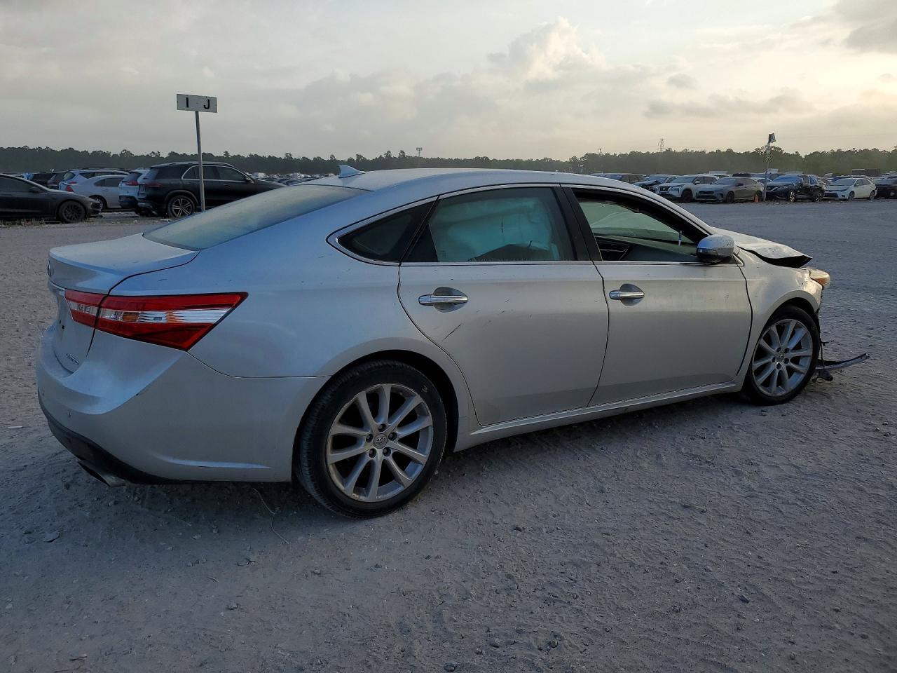 2013 Toyota Avalon Limited - Фото 3
