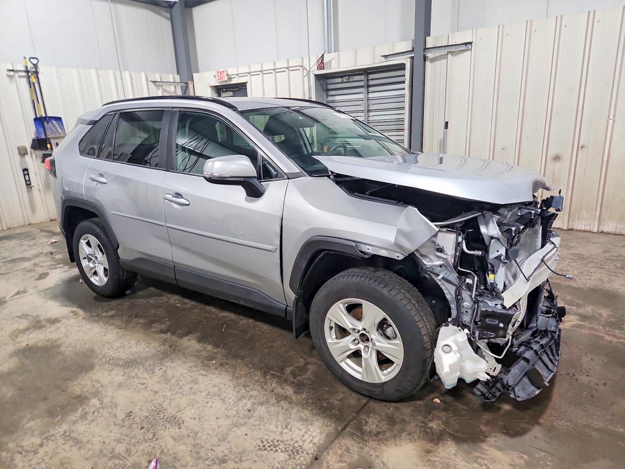 2021 Toyota Rav4 Xle - Фото 4