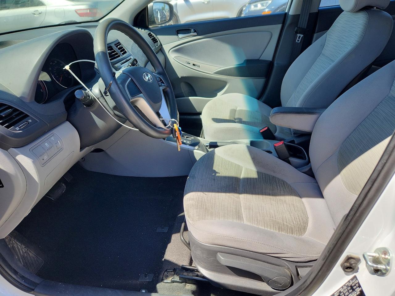 2017 Hyundai Accent Se - Фото 7