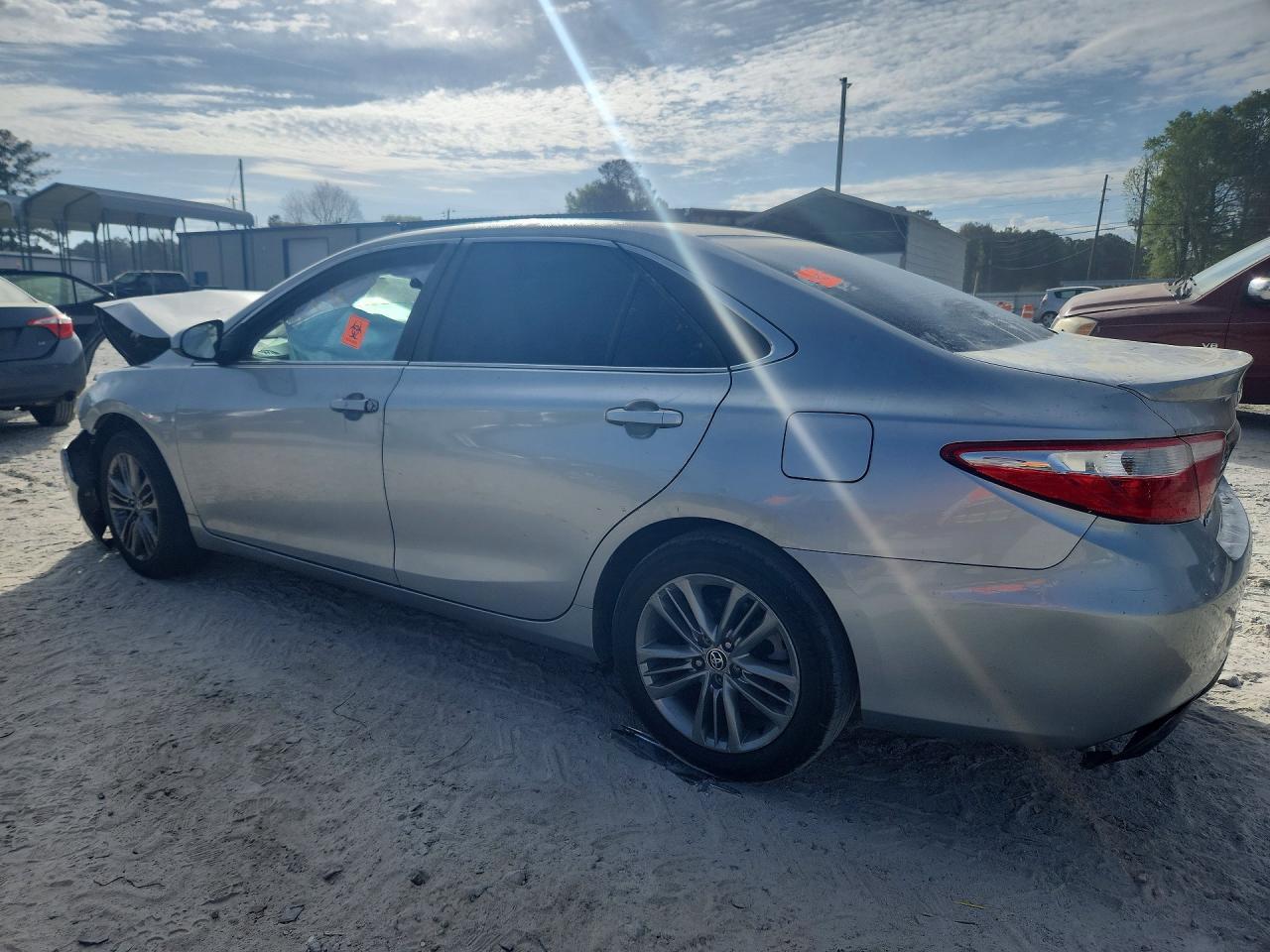 2017 Toyota Camry Se - Image 2